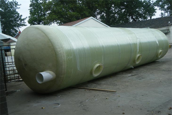 新疆玻璃钢化粪池.jpg 新疆玻璃钢化粪池.jpg