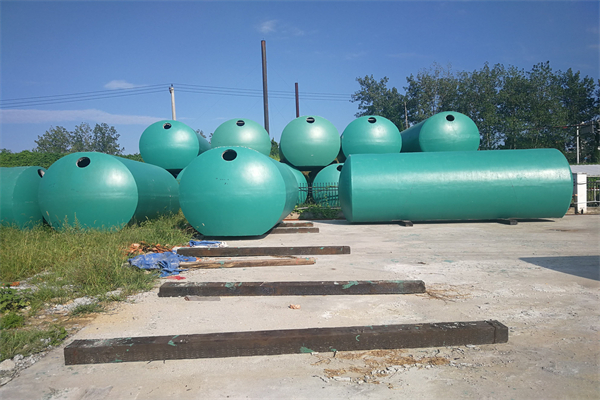 新疆化粪池.jpg 新疆化粪池.jpg